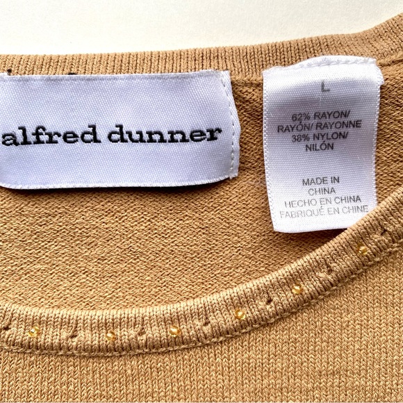 Alfred Dunner Short Sleeve Sweater with Appliqué Floral Detail - Picture 3 of 11